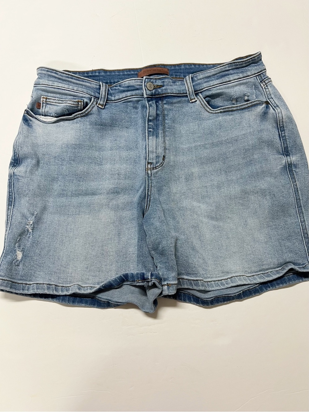 Judy Blue Womens Medium Wash Easy Breezy Mid Rise Vintage Dad Shorts Size 2XL